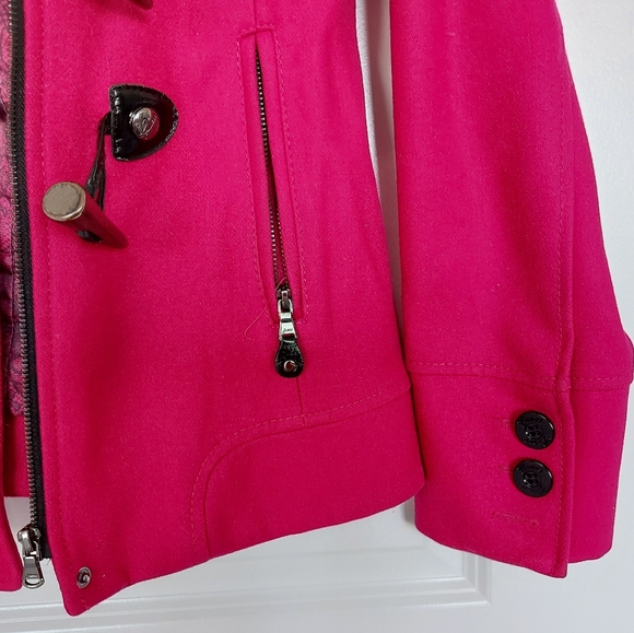 Guess Jacket🛍 - Picture 6 of 16